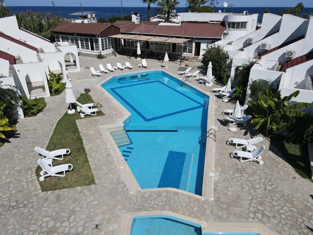 Club Lapethos Bungalow Girne Dış mekan fotoğraf